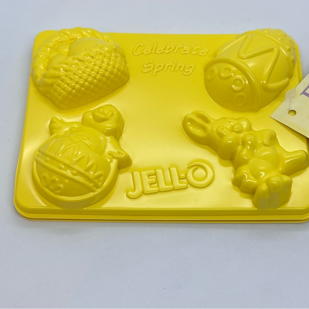 Set of 2 JELL-O Easter Jiggler Molds Yellow Celebrate Spring NOS 2008 Makes 8 - Picture 3 of 8